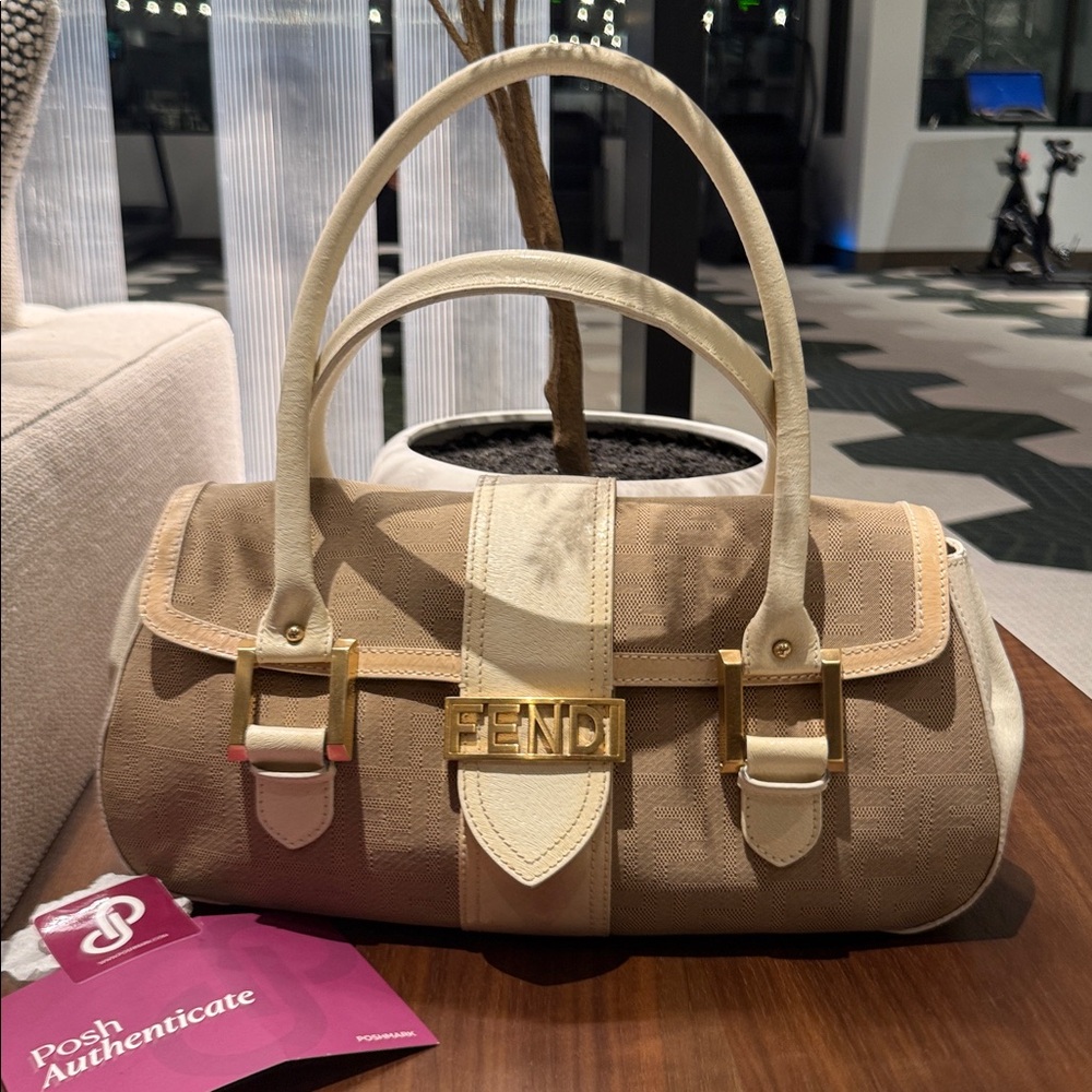 Auth Fendi Zucca Brown Monogram Shadow Shoulder Bag beige and white